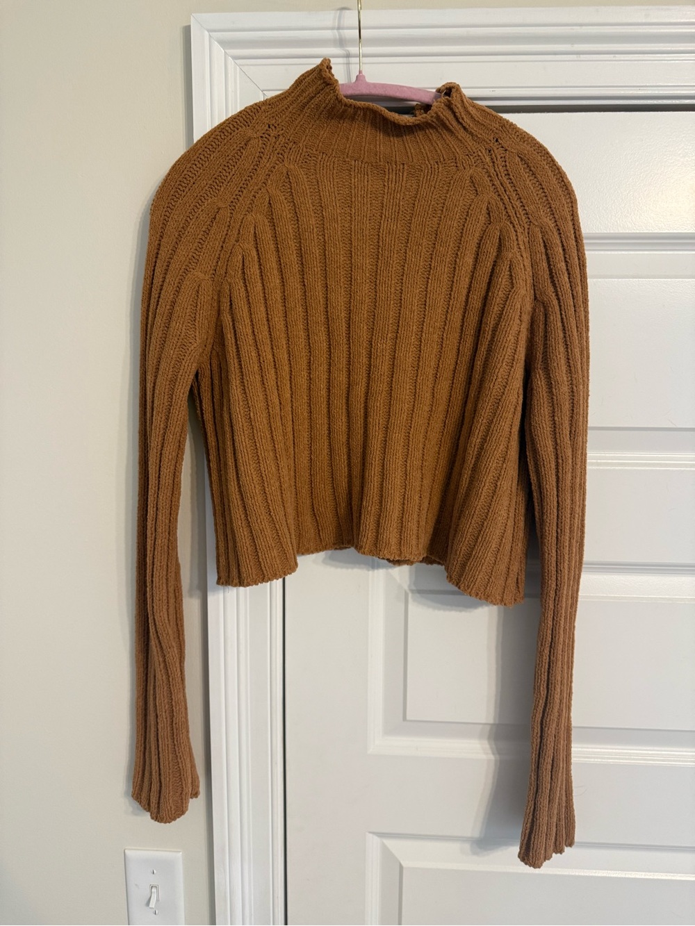 American Eagle Outfitters Cropped Ribbed Turtleneck Chenille Sweater Camel